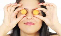 Alimentazione e salute degli occhi: consigli per mangiare bene