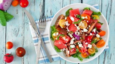Dieta anti-afa: cosa mangiare per combattere il caldo