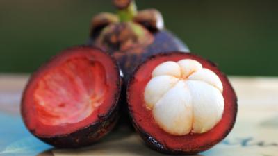 Garcinia: propriet&agrave; e controindicazioni della pianta dimagrante