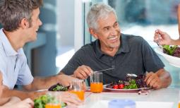Inappetenza nell'anziano: come stimolare l’appetito