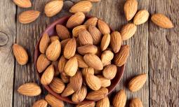 Mandorle, proprietà e calorie