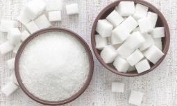 Zucchero e dolcificanti: quante calorie hanno?