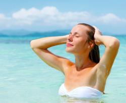 Acne giovanile: rimedi e consigli per godersi il sole