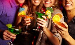 Alcol: consigli per bere senza rischi