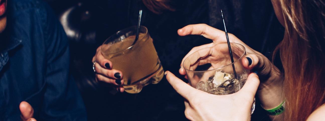 Binge Drinking, i pericoli dell'abbuffata alcolica