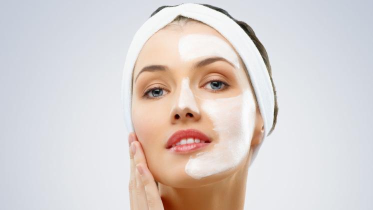 Peeling del viso: prodotti fai da te e professionali