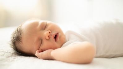 come devono dormire i neonati