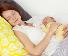 Come e quando dormire quando nasce un bambino: consigli per le neo mamme