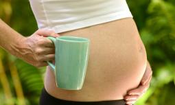 Caffeina in gravidanza: meglio non esagerare