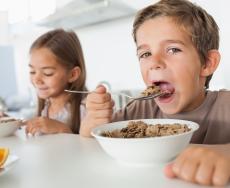 La colazione migliora il rendimento scolastico: lo pensano 9 mamme su 10