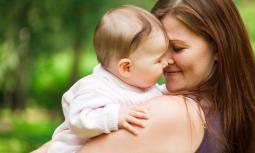 La nascita: evitare lo stress a mamma e bambino