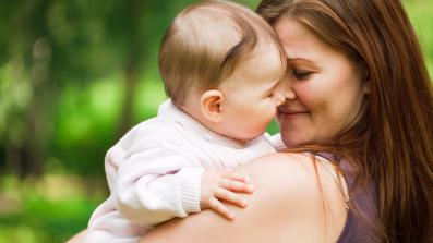 la nascita evitare lo stress a mamma e bambino