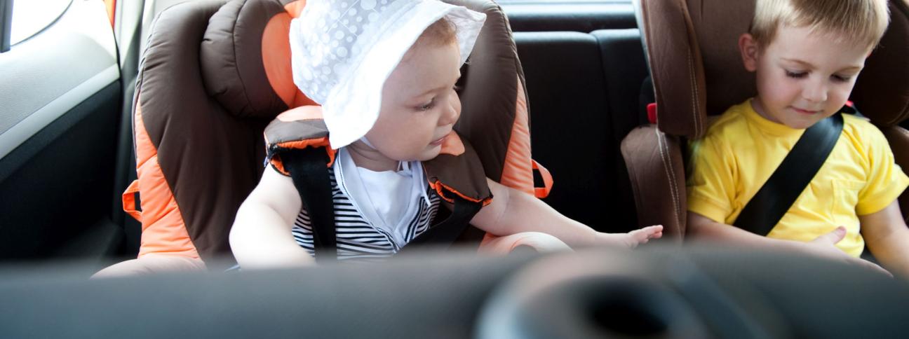 Norme sul trasporto dei bambini in automobile