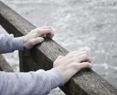 Suicidio e adolescenza, segnali e fattori di rischio