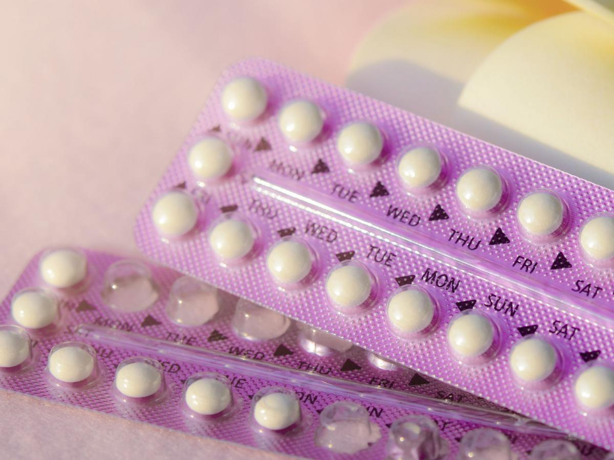 Pillola anticoncezionale: le domande più frequenti e i miti da