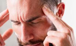 Cefalea a grappolo: sintomi e terapie