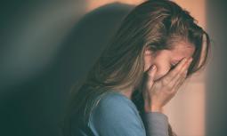 Depressione reattiva: cos'è, sintomi e trattamenti