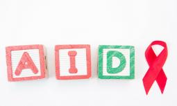 HIV e AIDS: differenze, sintomi e prevenzione