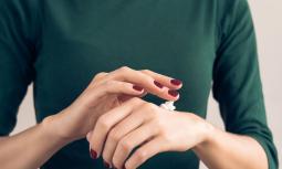 Sclerodermia, come si manifesta e quali sono le terapie