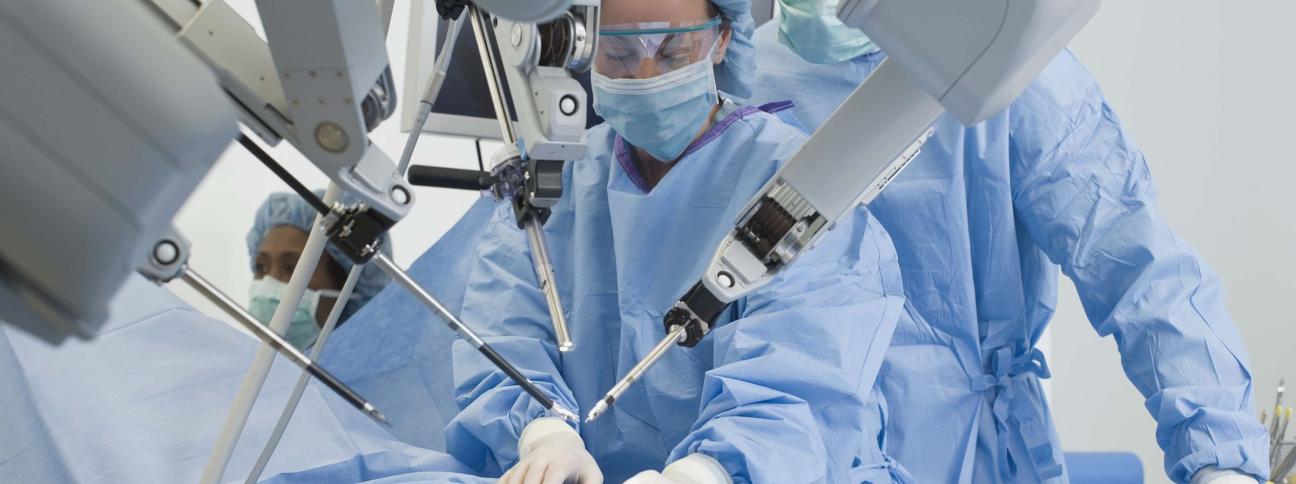 Chirurgia robotica: vantaggi e rischi