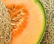 Allergie alla frutta: attenzione al melone e alla pesca
