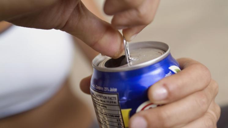 Bere bevande zuccherate raddoppia il rischio di diabete