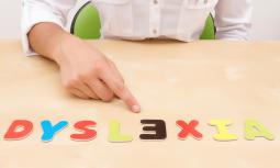 La stimolazione cerebrale migliora la lettura dei bambini con dislessia