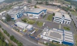 Farmaceutica: Shire completa fusione con Baxalta, nasce colosso malattie rare