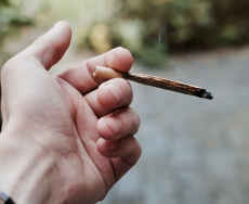 Iperemesi da cannabinoidi: gli effetti collaterali della cannabis