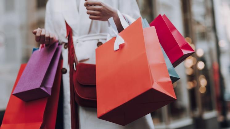 Shopping compulsivo: consigli utili per tenerlo a bada