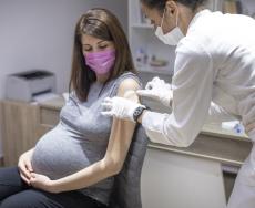 Terza dose di vaccino anti-Covid in gravidanza