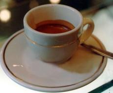 Tumori: esperta, caffè sicuro, italiani non lo bevono mai troppo caldo
