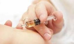 Vaccini: medico paladino su Fb, basta falsità, vanno resi obbligatori