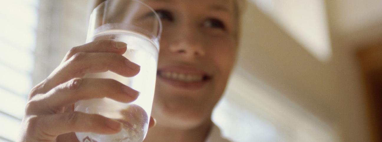 Acqua e salute: quanta acqua dobbiamo bere ogni giorno?