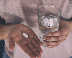 Assunzione antibiotici: guida ad un uso corretto