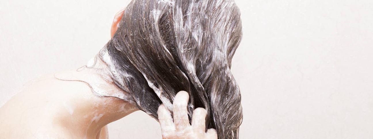 Come difendere i capelli dall'inquinamento atmosferico?