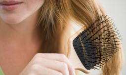 Come i capelli risentono dello stress quotidiano