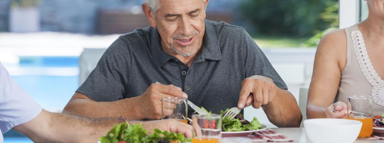 Estate: qual è l'alimentazione adatta agli anziani?