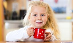 Latte: alimento prezioso tra intolleranze e apporto nutrizionale 