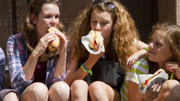 Mangiare in strada: i rischi nascosti dello street food