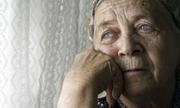 Sindrome di Penelope: depressione e fragilità per settecentomila nonne d'Italia