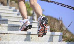 Stair climbing: un'alternativa salutare alla palestra o alla piscina