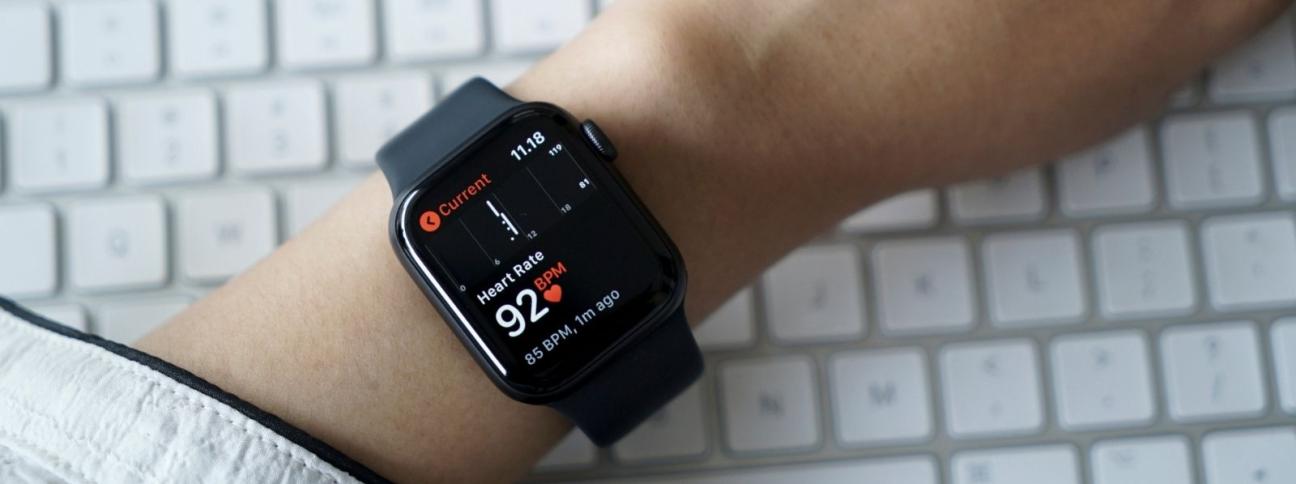 Smartwatch per il controllo del battito cardiaco: come funziona -  Paginemediche